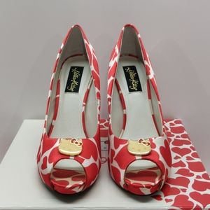 Hello Kitty Hearts Heels Size 8